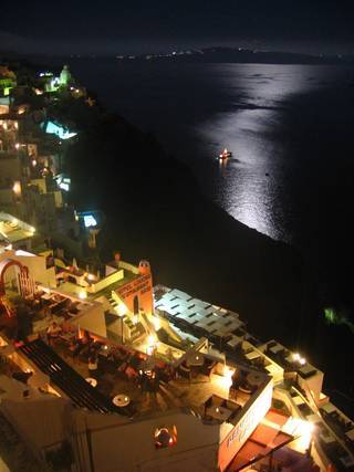 moonlight-on-santorini-1572370